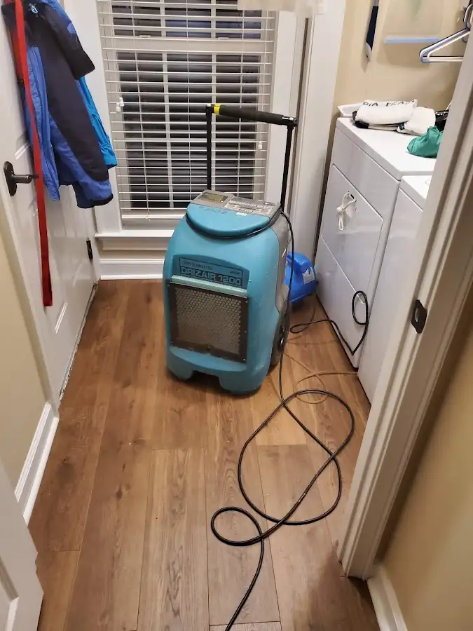 Commercial dehumidifier deployed for Flood Damage Cleanup in Waipio